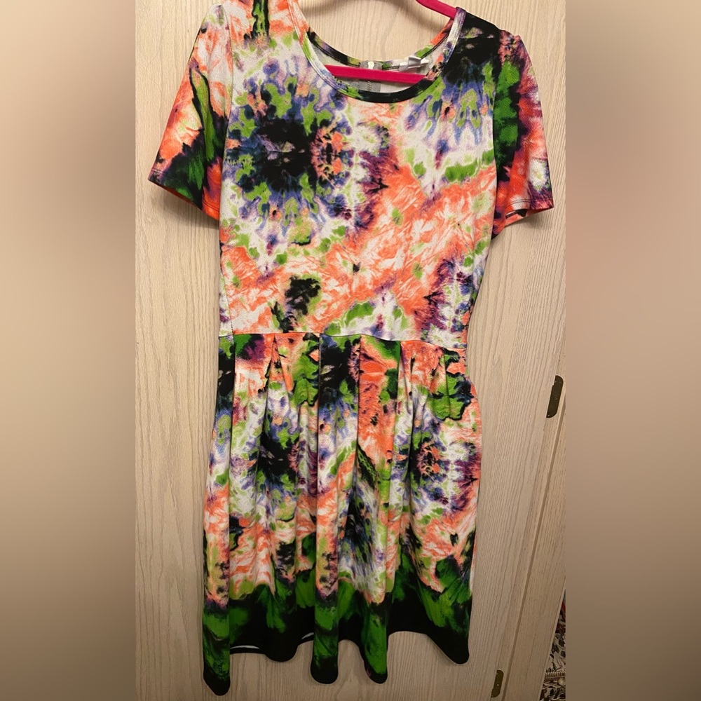 LulaRoe Casual Dress Size XL Green Pink Black Tye Dye
